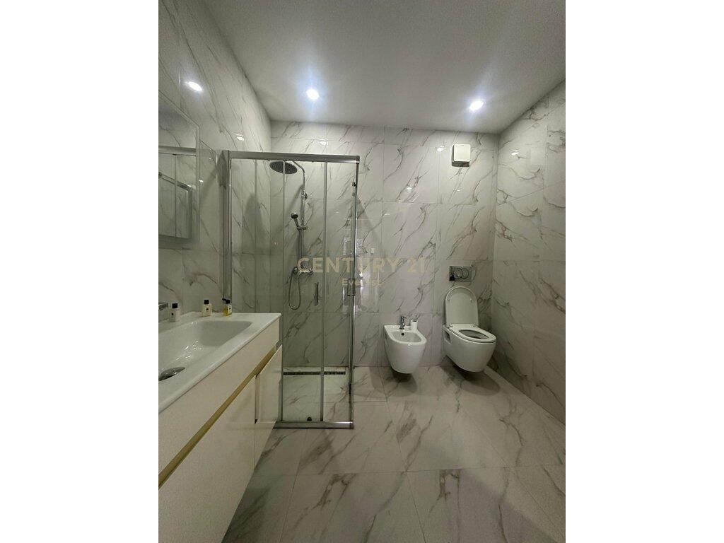 Jepet me qira apartament 2+1+2 në Astir !