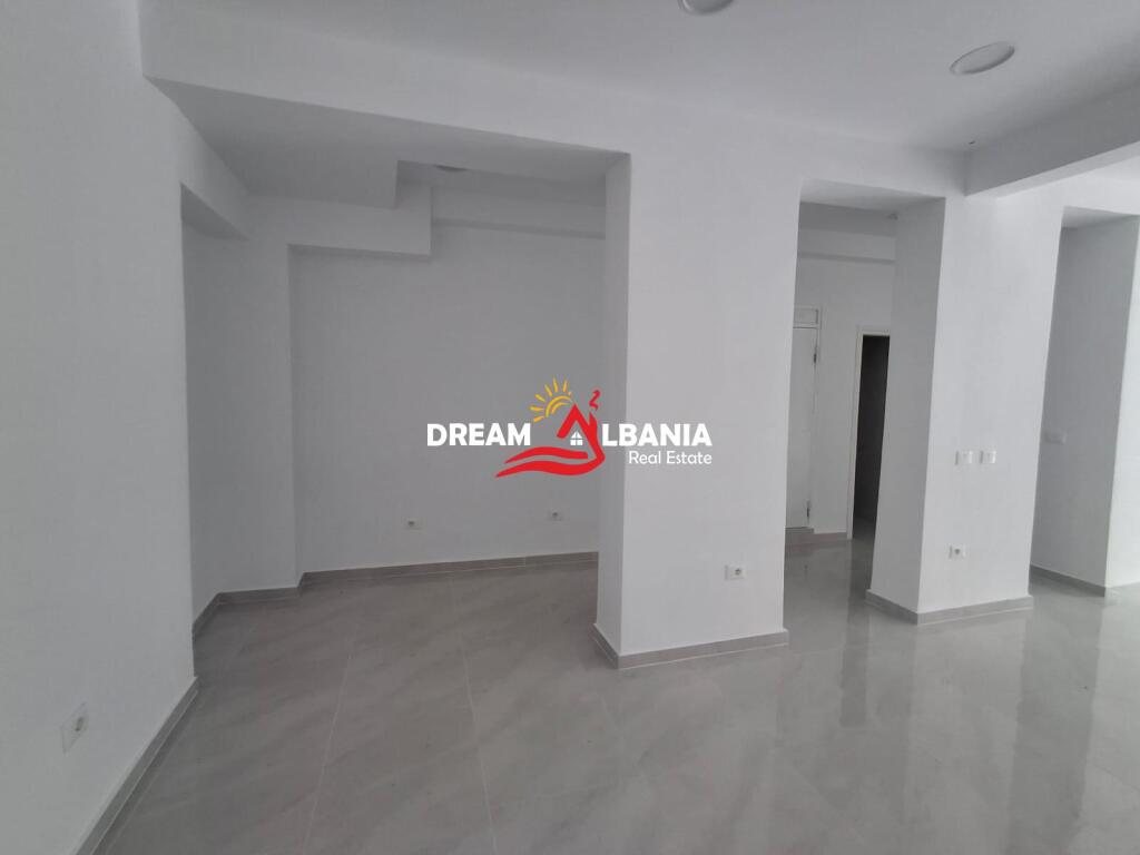Ambient biznesi me qera rruga e Kavajes ID (42711129)
