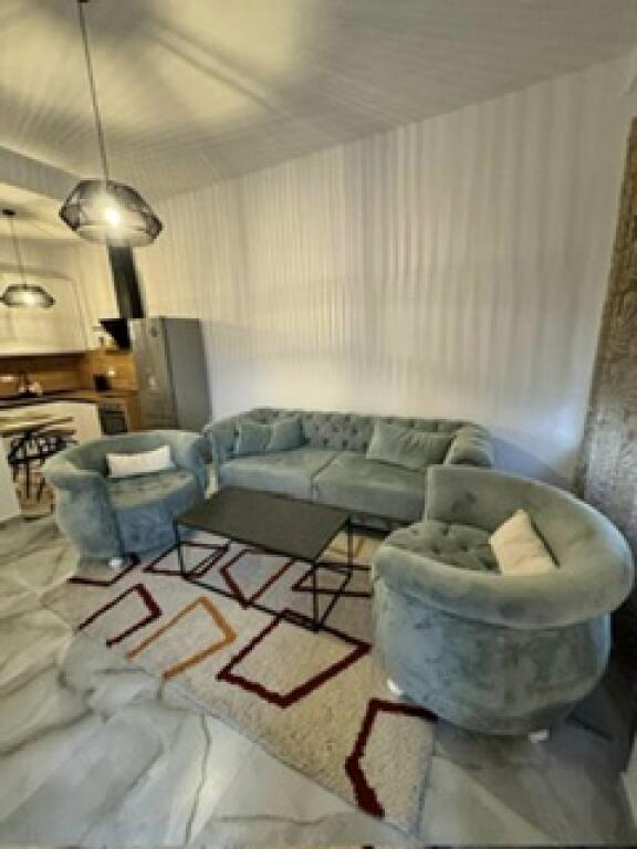 Appartamento 1+1 moderno in affitto a Ali dem con 450€
