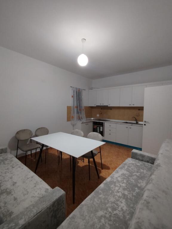 📢 Si affitta il secondo piano di una casa privata a Spitallë, Durrës.