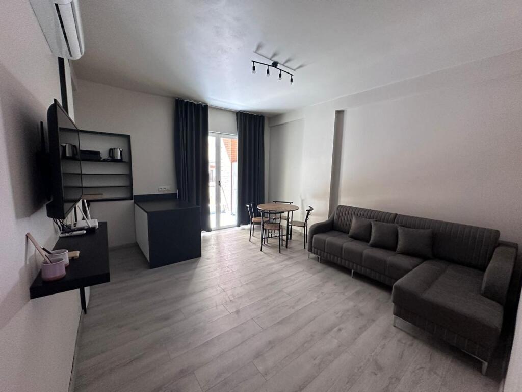 Apartament Lux 1+1 Kopshti zoologjik per qera
