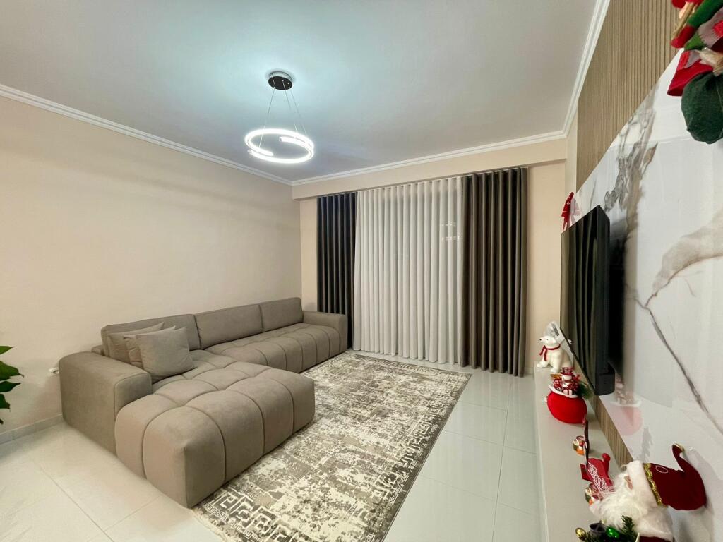 Apartament 2+1 per qira tek Kompleksi Urban Gate