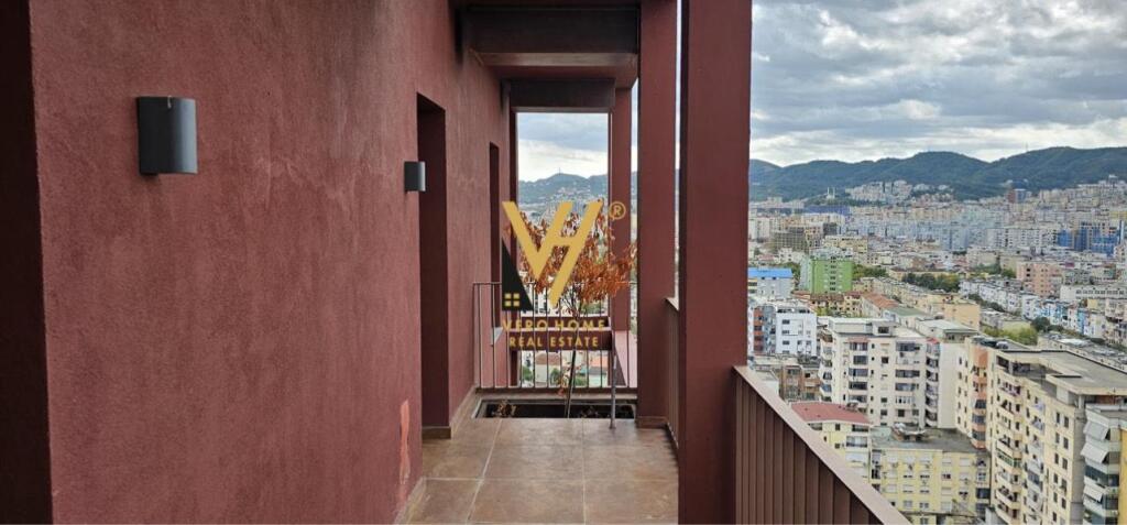 JEPET ZYRE 160 M2 ME QERA TE GARDEN BUILDING, RR.KAVAJES 2.400 EURO
