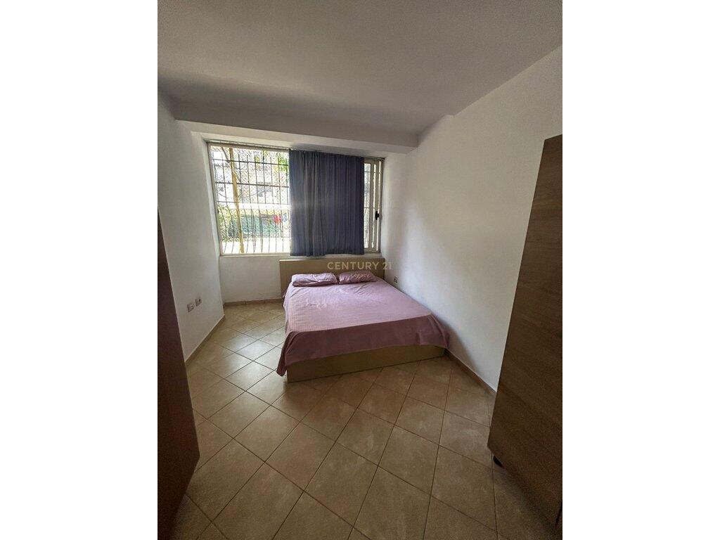 Casa in Affitto – Dietro la Facoltà di Medicina, Tirana.