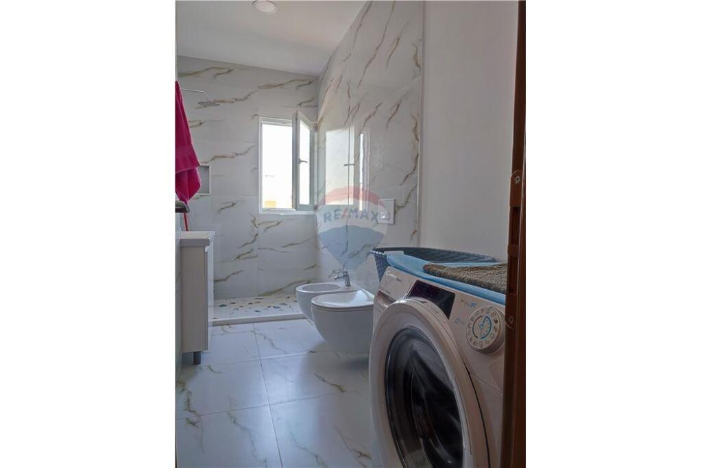 Private house 3+1 for rent in Xhamllik.