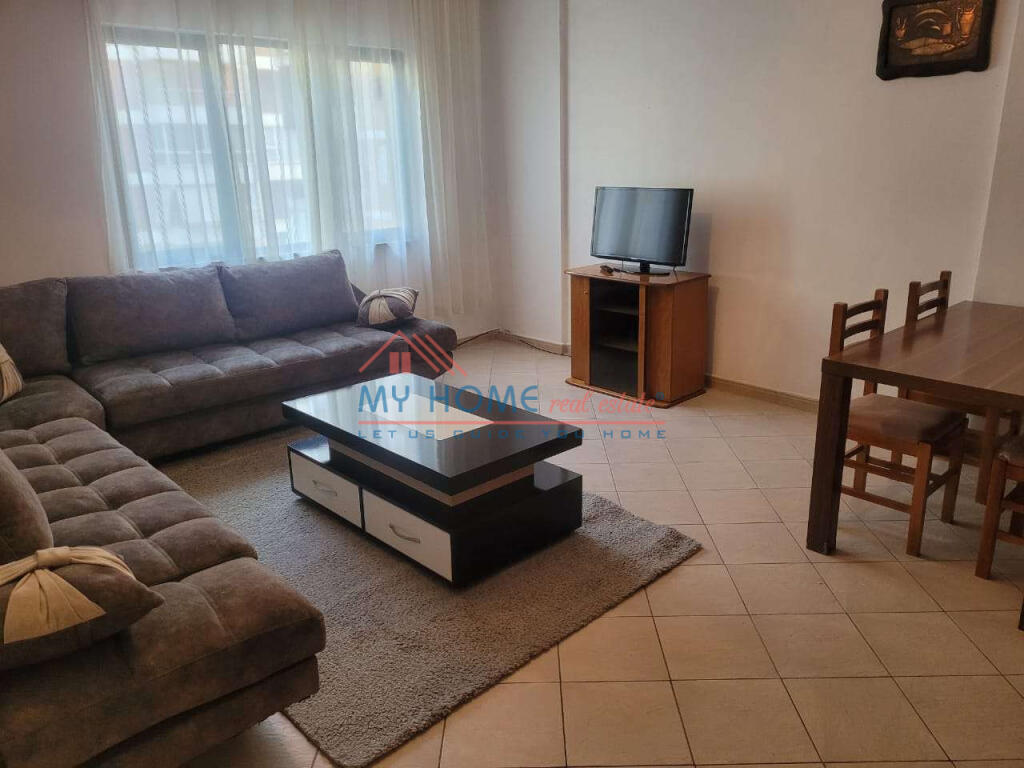 Apartament 1+1 me qera tek Stacioni i Trenit