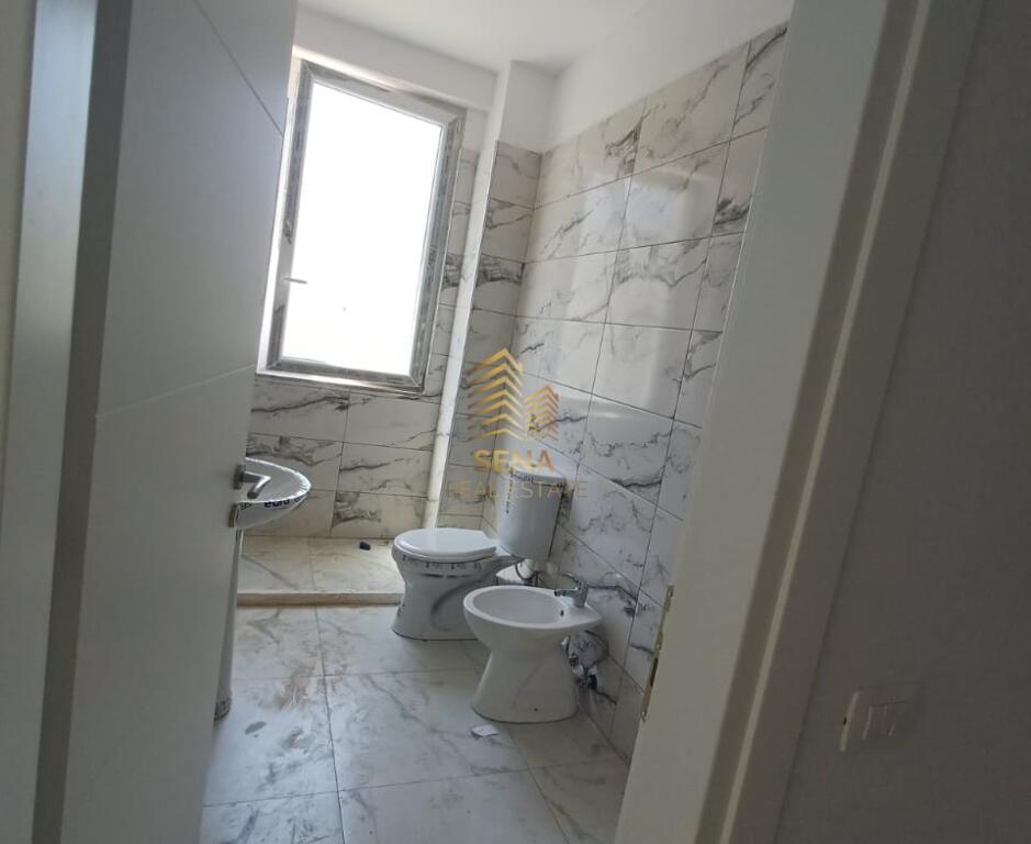 Qira, Apartament 1+1+blk, Astir, 400 Euro/Muaj