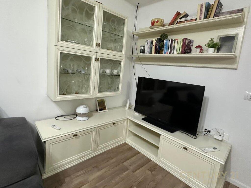🏡 Appartamento 3+1+2 + Cucina Separata + Deposito + Veranda in Affitto – Vicino a TV Klan, Tirana