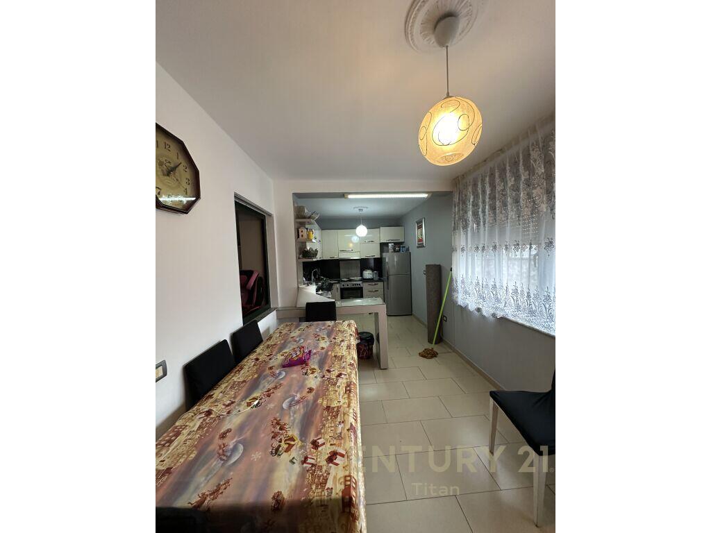 EPET APARTAMENT 3+1+2 ME QIRA TEK OXHAKU!