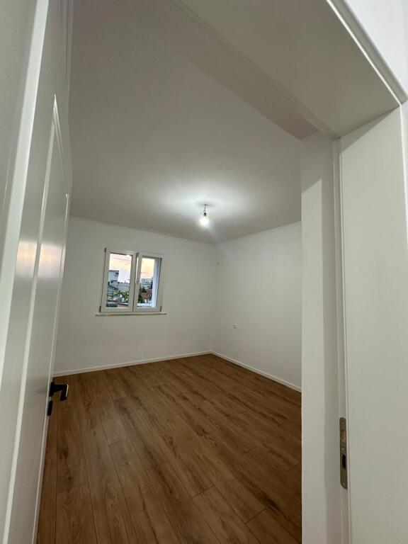 Apartment 1+1 for sale at the Ministry of Justice (Zogu I Boulevard)

