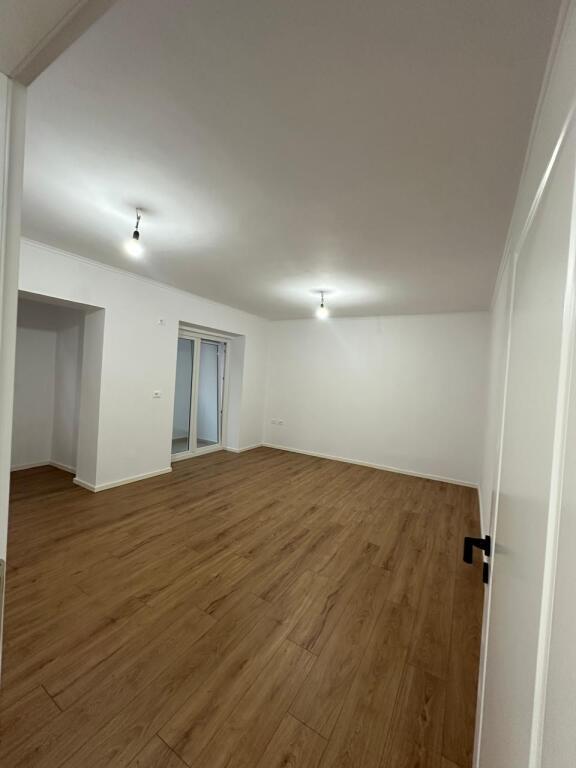 🏢Al Boulevard Zogu I, vicino al Ministero della Giustizia, in vendita appartamento 1+1, 153.000€uro