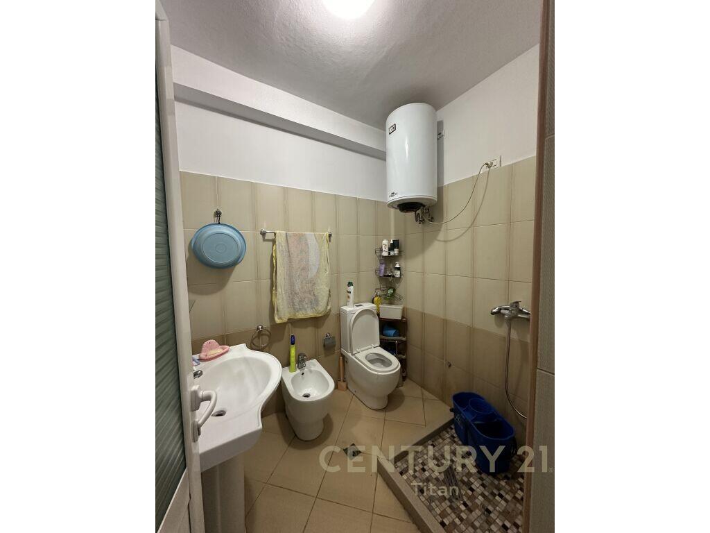 EPET APARTAMENT 3+1+2 ME QIRA TEK OXHAKU!