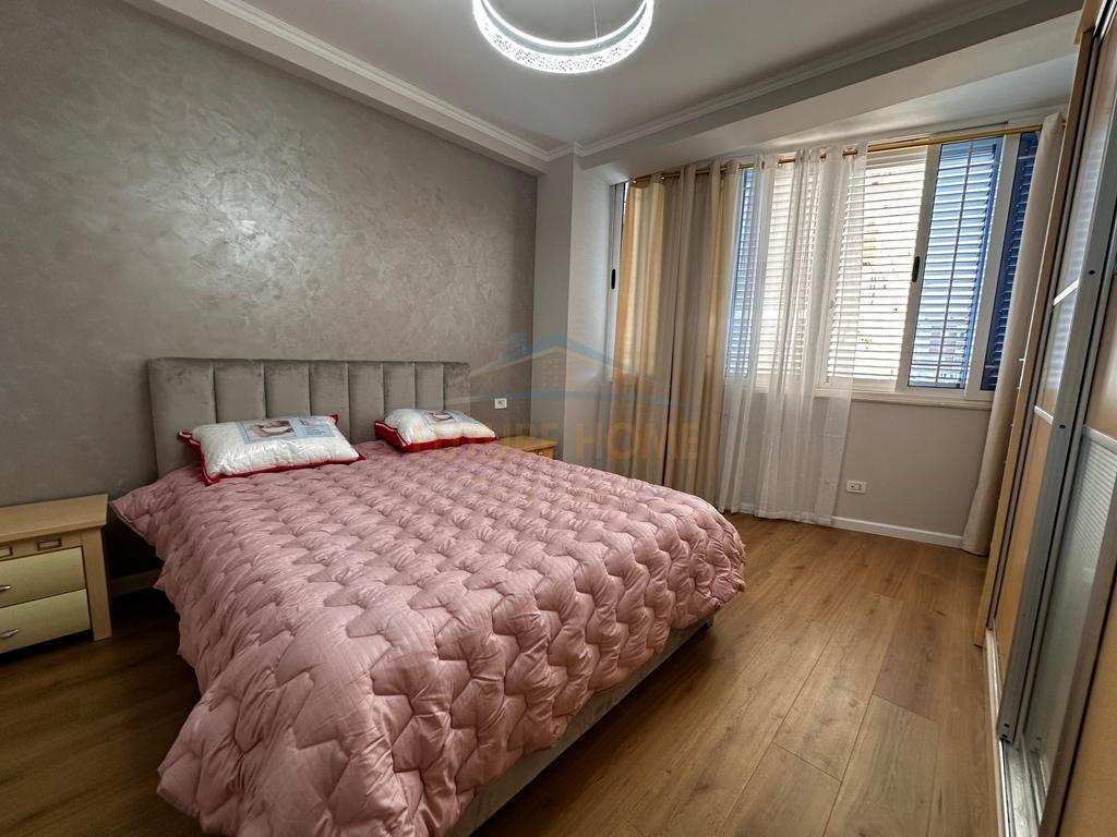 Shitet, Apartament 1+1 Prane Eleonores, Kodra e Diellit, Tirane.