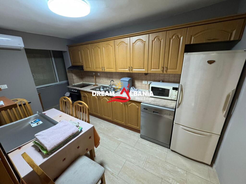 Appartamento 2+1 in vendita in Rr e Dibres, vicino a Medrese, Tirana (ID 4129537)