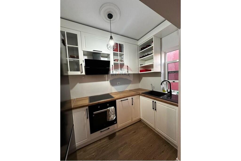 Jepet per Qira apartament 1+1 prane Vasil Shanto!
