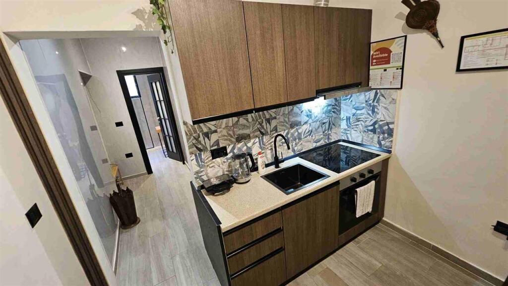 Jepet me apartament me qera tek Mozaiku prane 21 Dhjetorit.