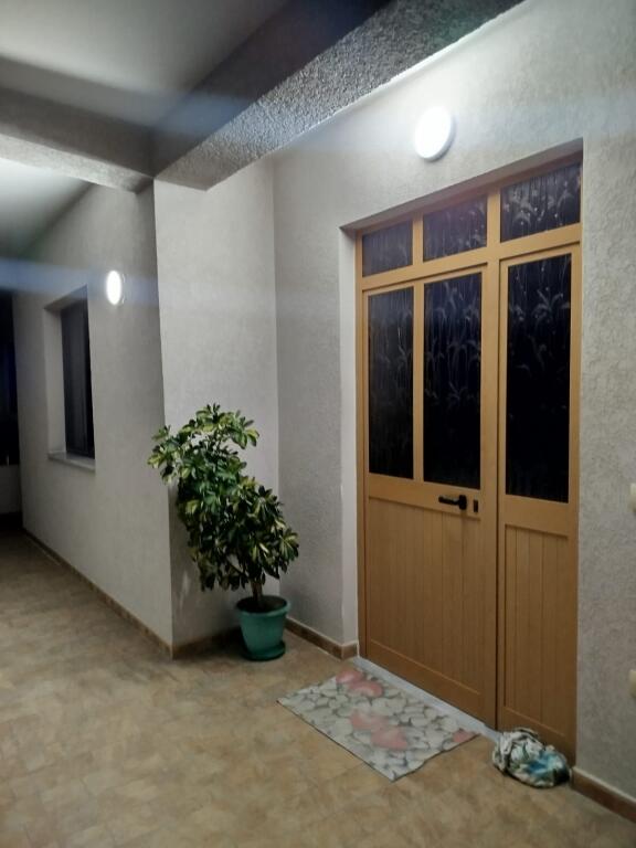 📢 Si affitta il secondo piano di una casa privata a Spitallë, Durrës.