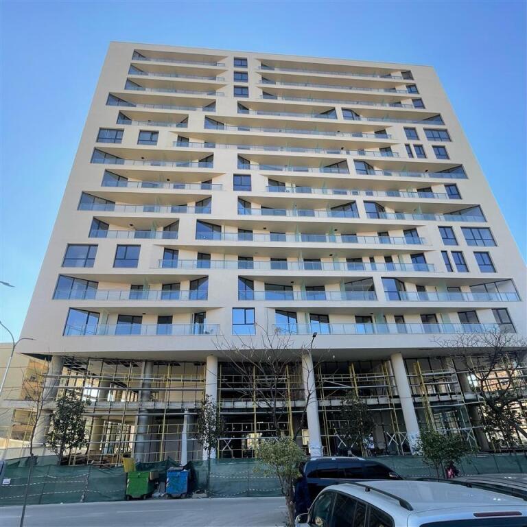 Shitet apartament eskluziv 1+1 ne Residencen "Mine Peza"