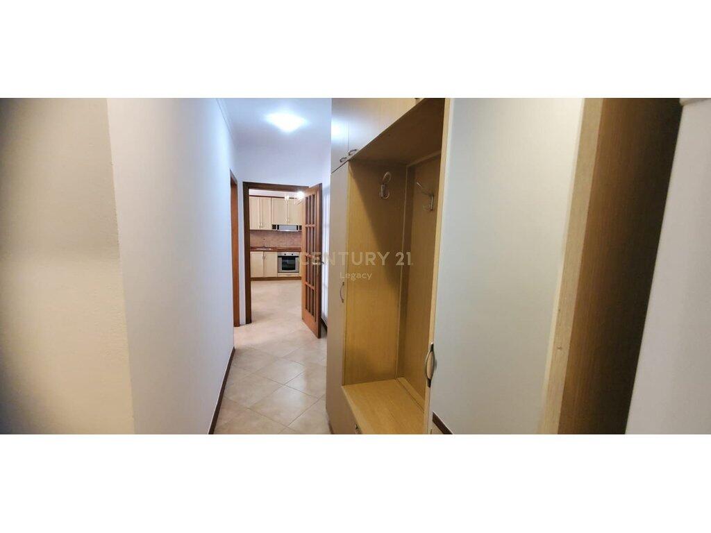 Apartament 2+1 me Qira në Zemër të Tiranës