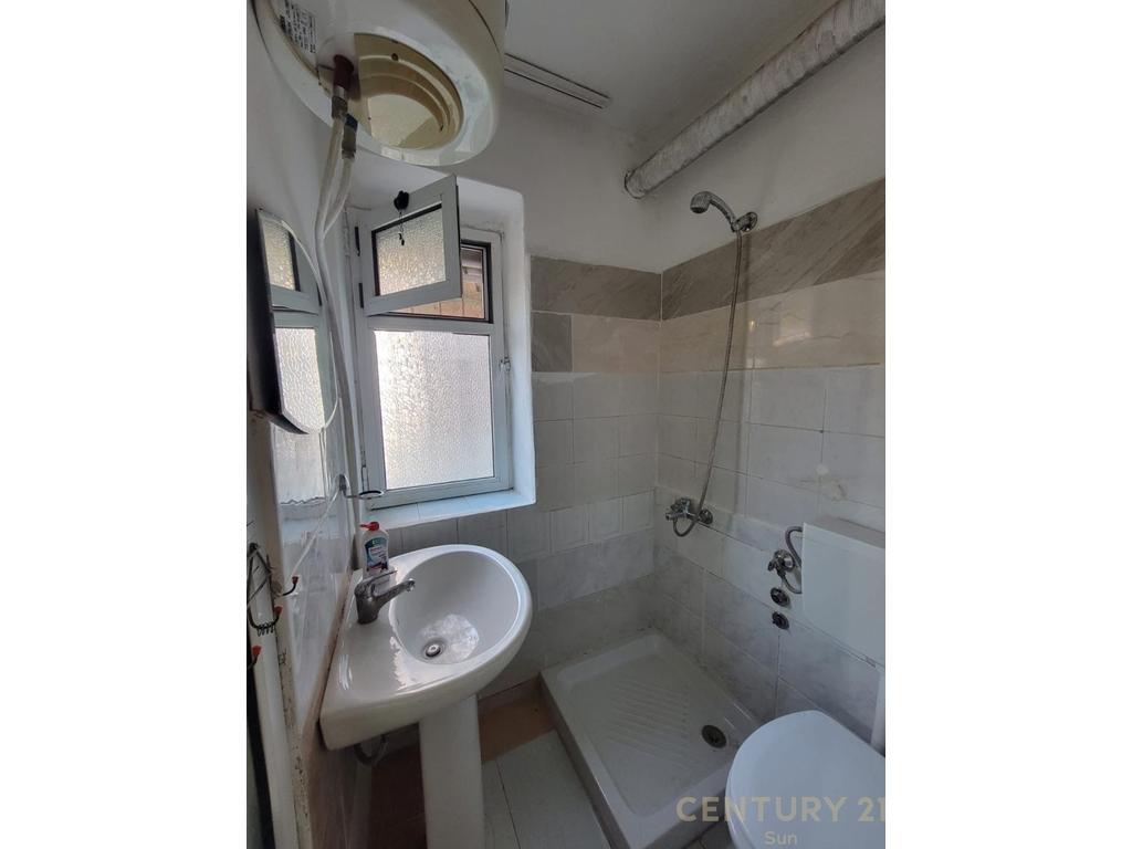 Studio apartment for rent in Xhamllik!