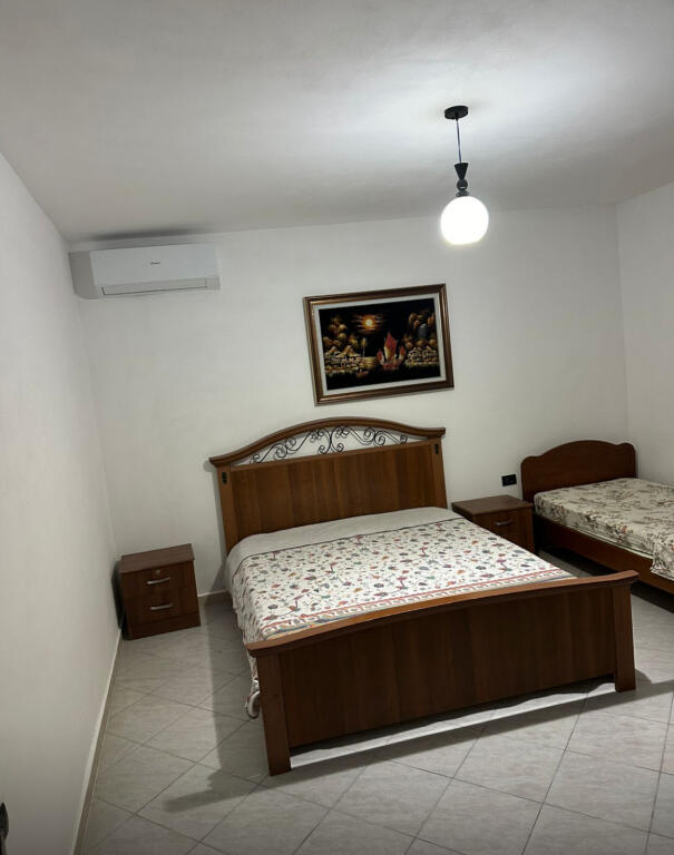 Apartment 1+1 for rent at Komuna e Parisit!
