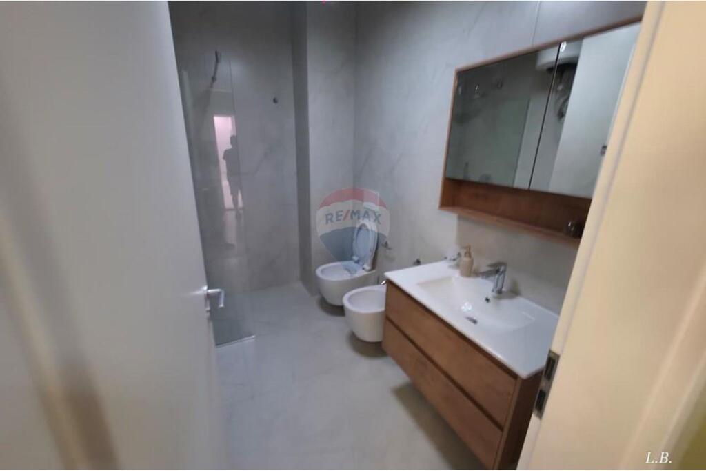 Apartament 1+1. + Parkim. I pa Banuar me pare. Fresk Rezidenc Oxa