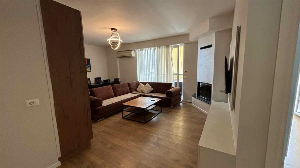Appartamento 2+1 in affitto in via "5 Maji" vicino a Big Market.