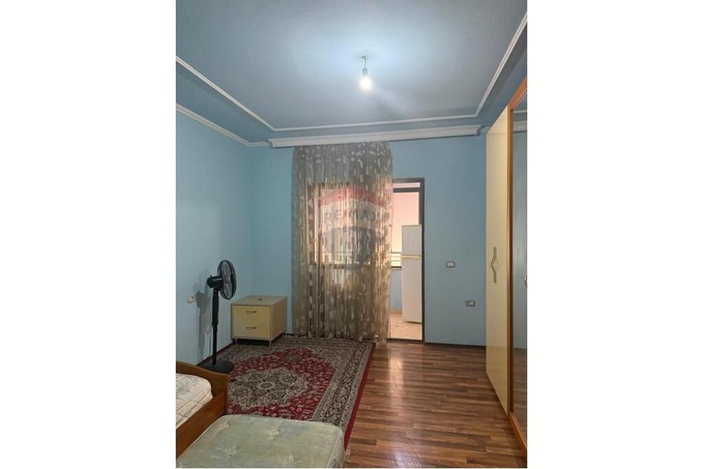 Jepet me qira apartament te Kodra e Diellit