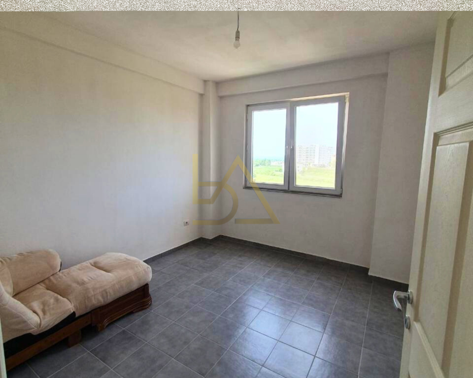 Shitet ose Jepet me Qira Apartament në Kavajë – Qerret