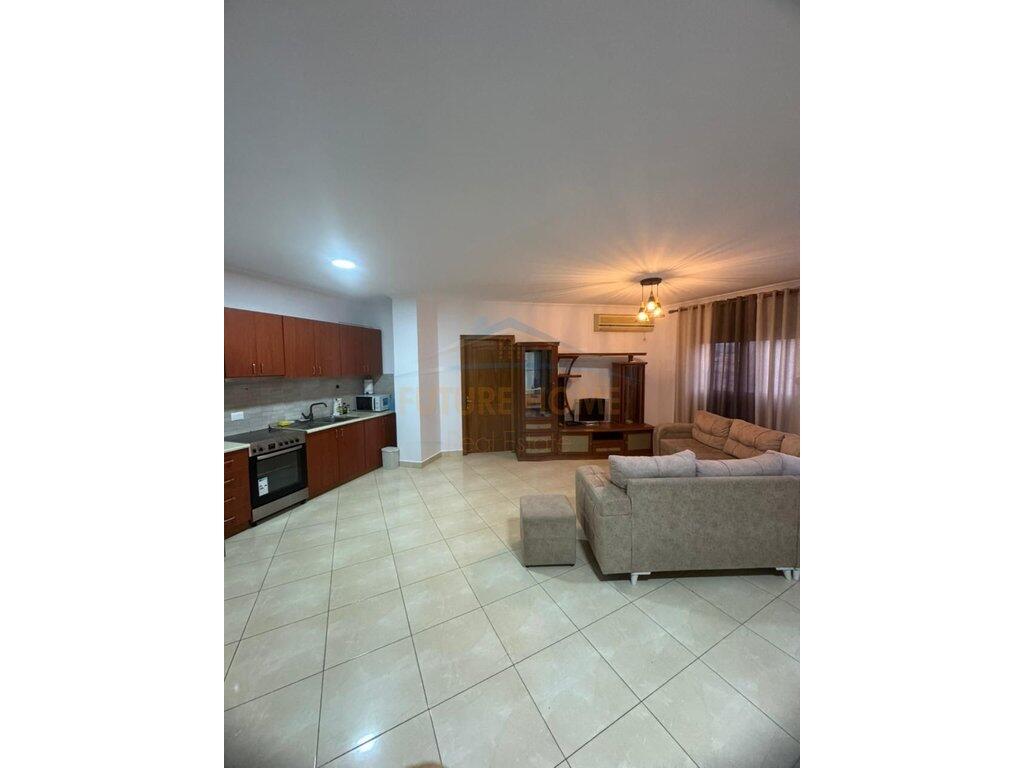 Qera, Apartament 2+1, Rruga e Barrikadave