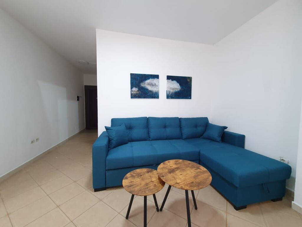 APARTAMENT ME QERA 1+1 PAZARI I RI 400 EURO
