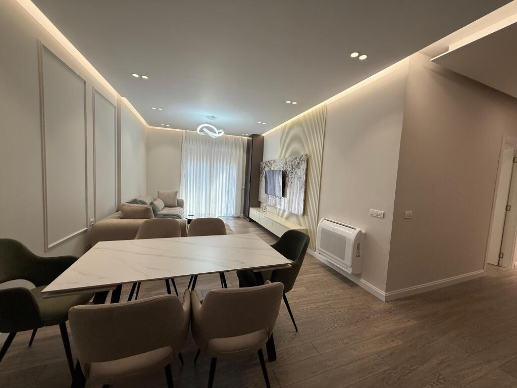 Apartament 2+1 me qera prane TEG