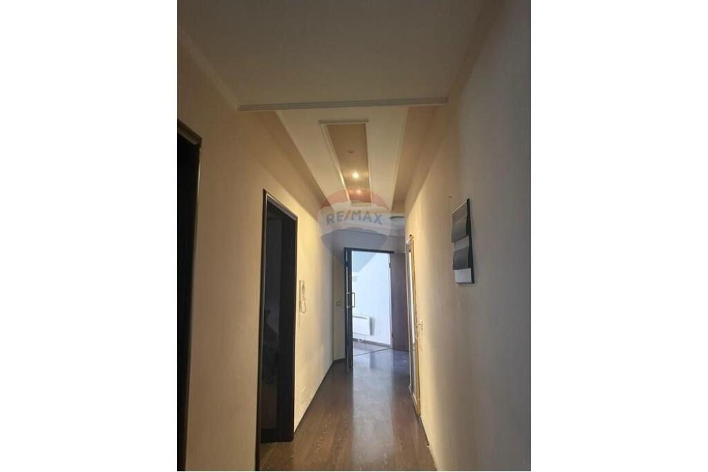 Jepet me qira apartament te Kodra e Diellit