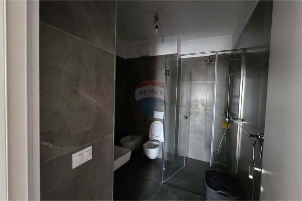 Apartament 1+1+ parking me qera Zogu i Zi