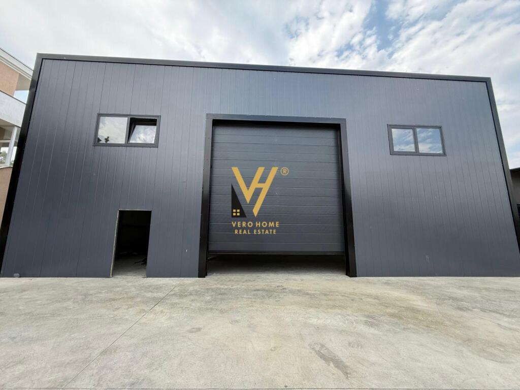 WAREHOUSE 550 M2 FOR RENT IN PEZE HELMES 2,000 EURO
