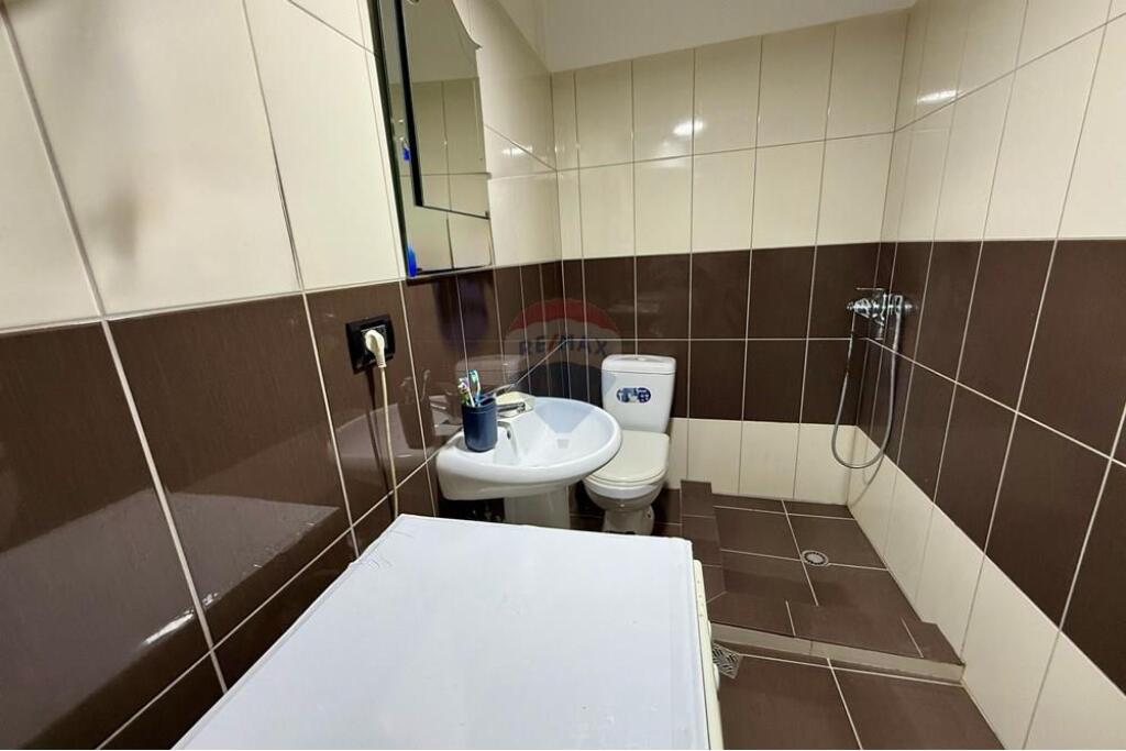 GARSIONIERE ME QIRA , RRUGA E KAVAJËS