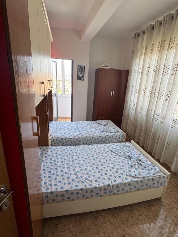 Jepet 3+1 me Qera, Fakulteti i Mjeksis