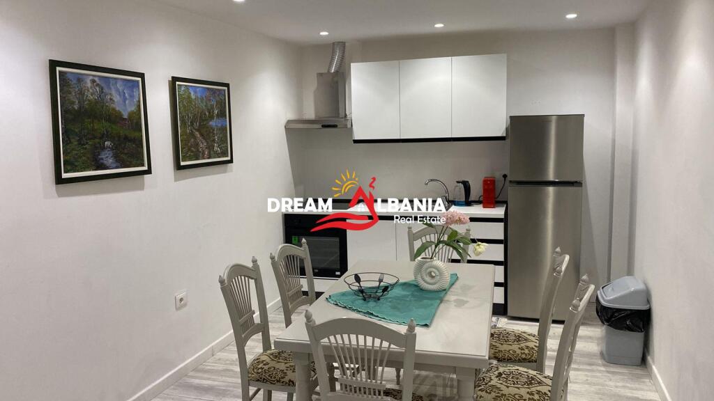Jepet me qera duplex tek rruga e Kavajes prane Xhamise Dine Hoxha (ID 42214939)