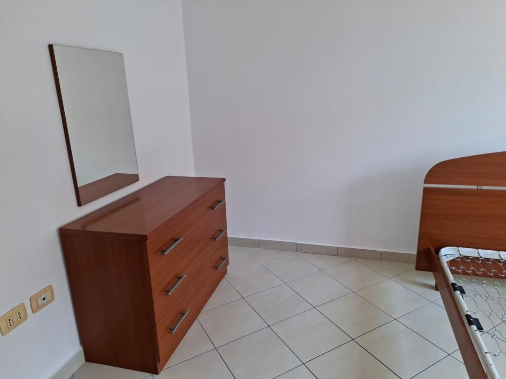 Jepet Me Qera Apartament 2+1+1 Ballkon