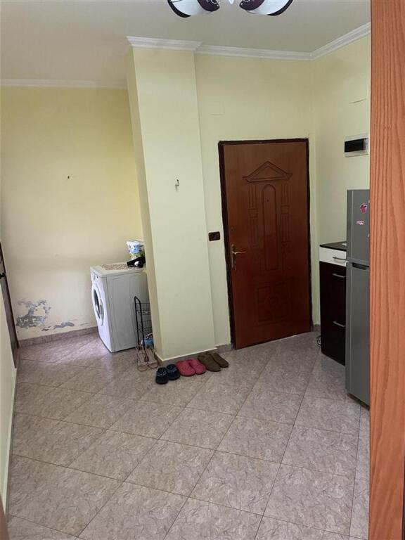 FOR RENT 2+1+1 LAPRAKE  40,000 LEKE