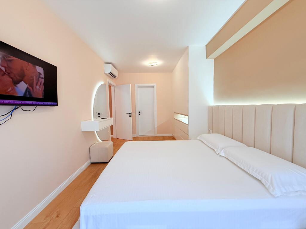 Apartament luksoz me qira 2+1+2 + verandë – Kodra e Diellit 2