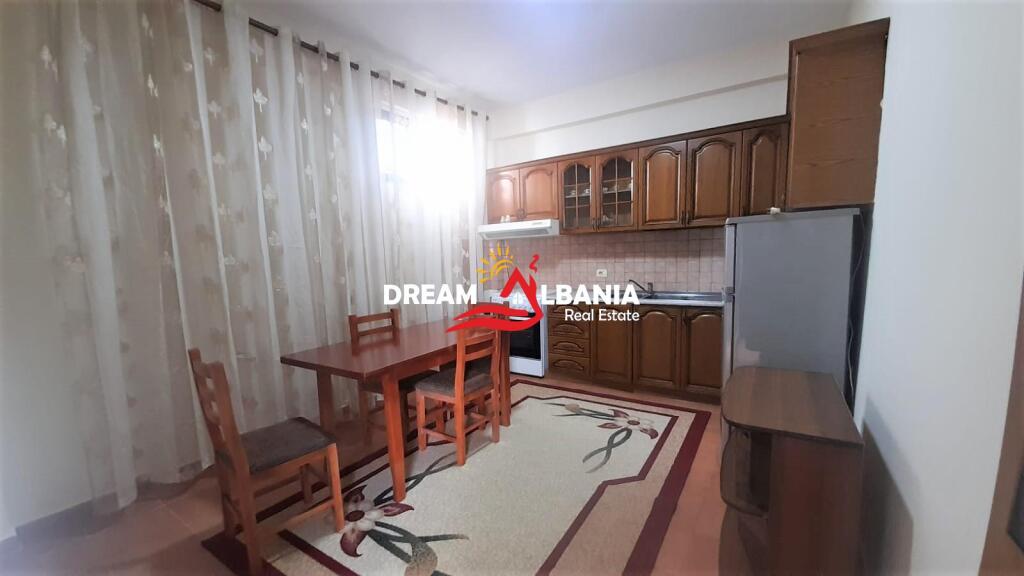 Casa privata in affitto, superficie 100 m², 2 piani
