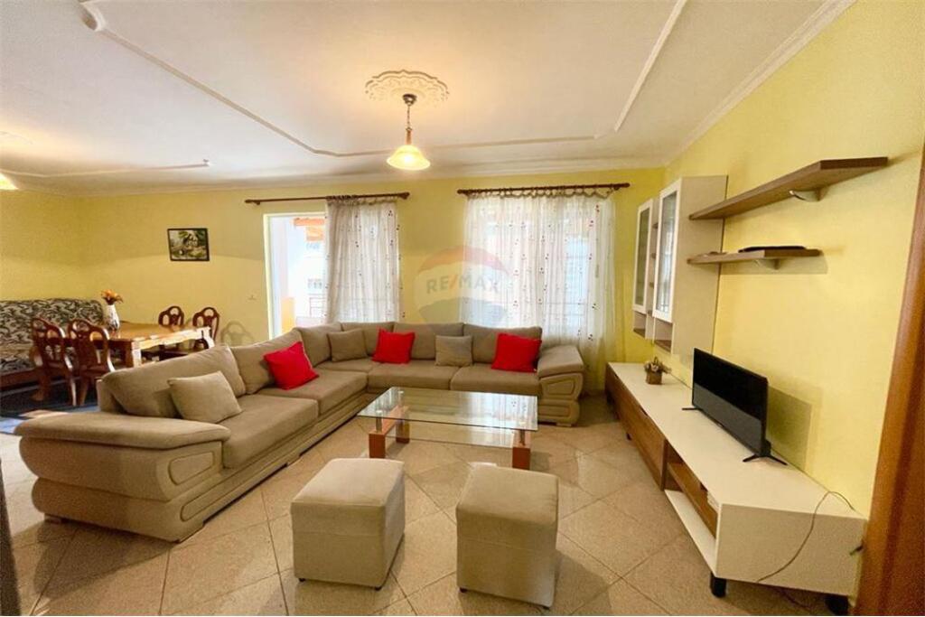 APARTAMENT 2+1+2 + PARKIM ME QIRA NE ASTIR
