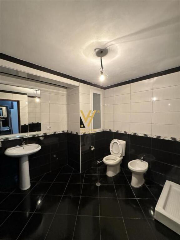 JEPET APARTAMENT 2+1+BLK ME QERA TE KODRA E PRIFTIT 550 EURO