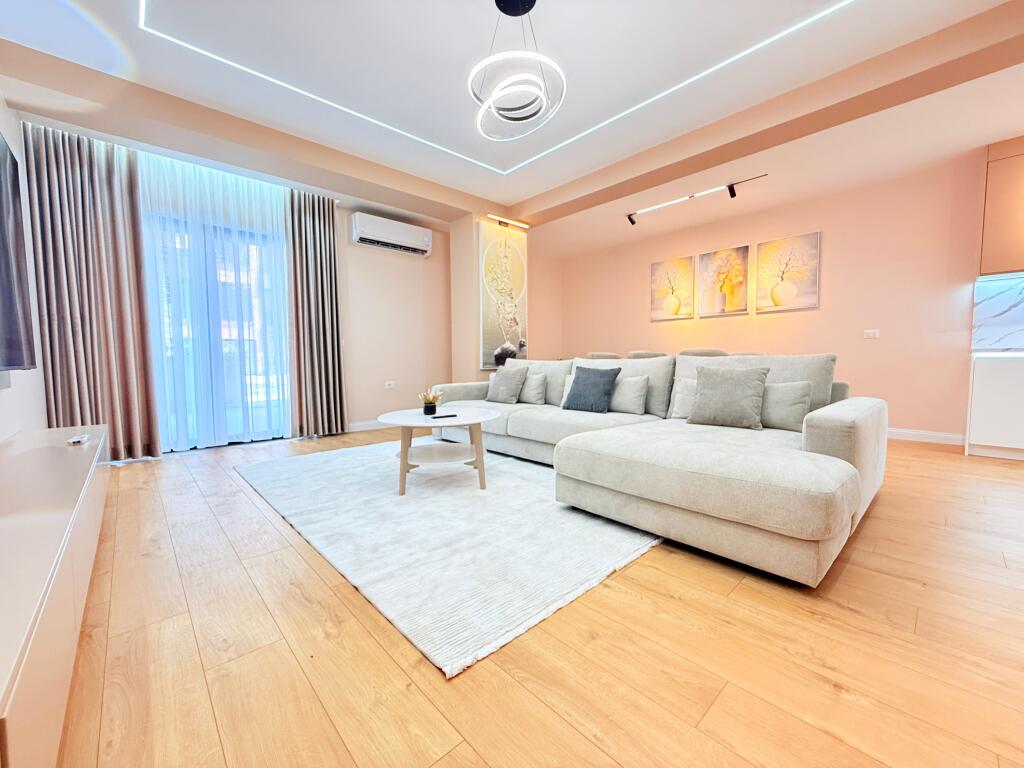 Apartament luksoz me qira 2+1+2 + verandë – Kodra e Diellit 2