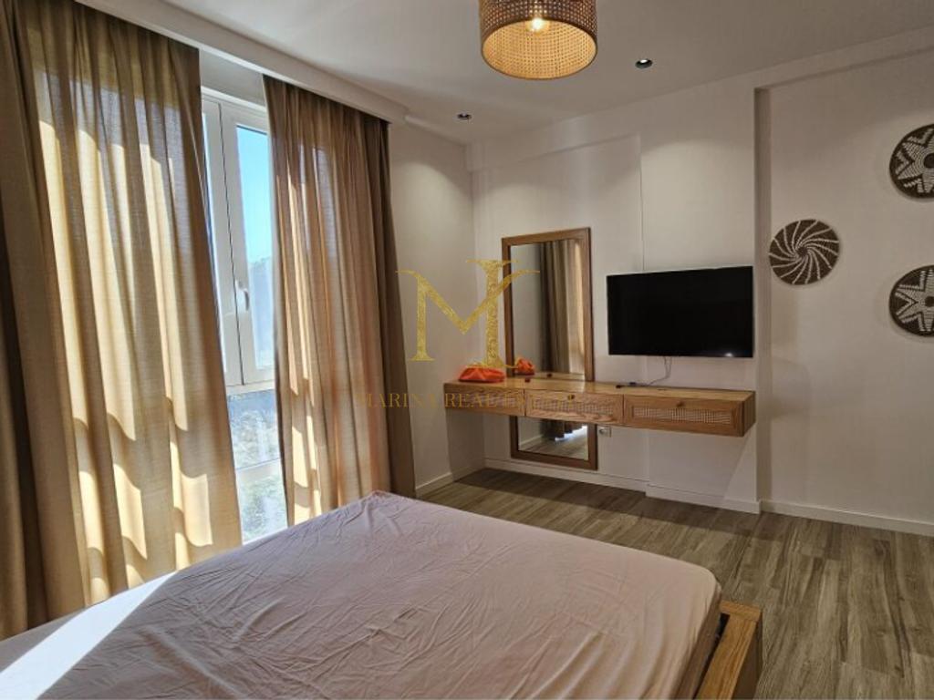 MODERN APARTMENT FOR SALE IN SAN PIETRO, LALZIO BAY!!