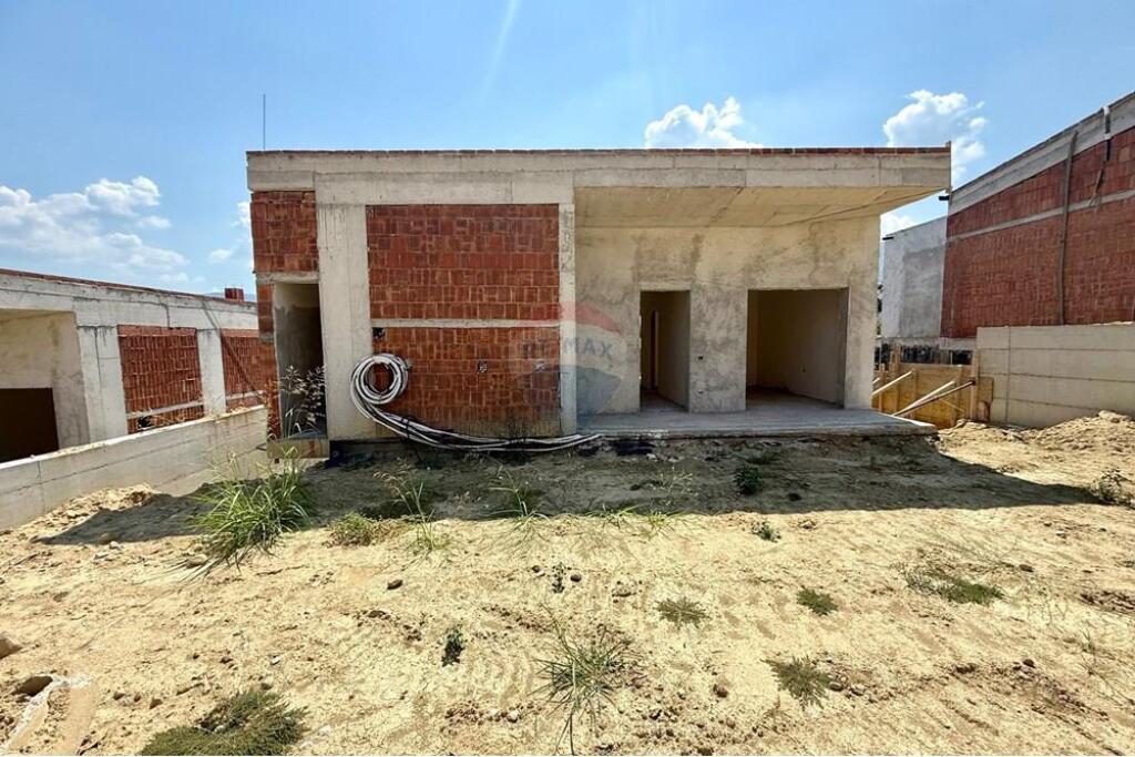 Individual villas for sale, near TEG!