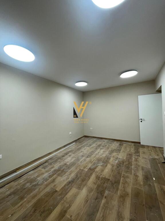OFFICE 109 M2 FOR RENT AT MARGARITA TUTULANI 1,200 EURO