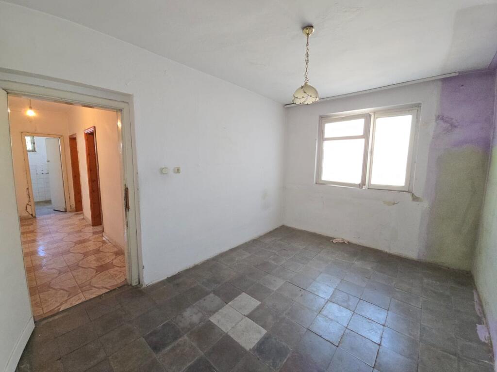 SHITET APARTAMENT 2+1 PRANE LAGJES 5 DURRES