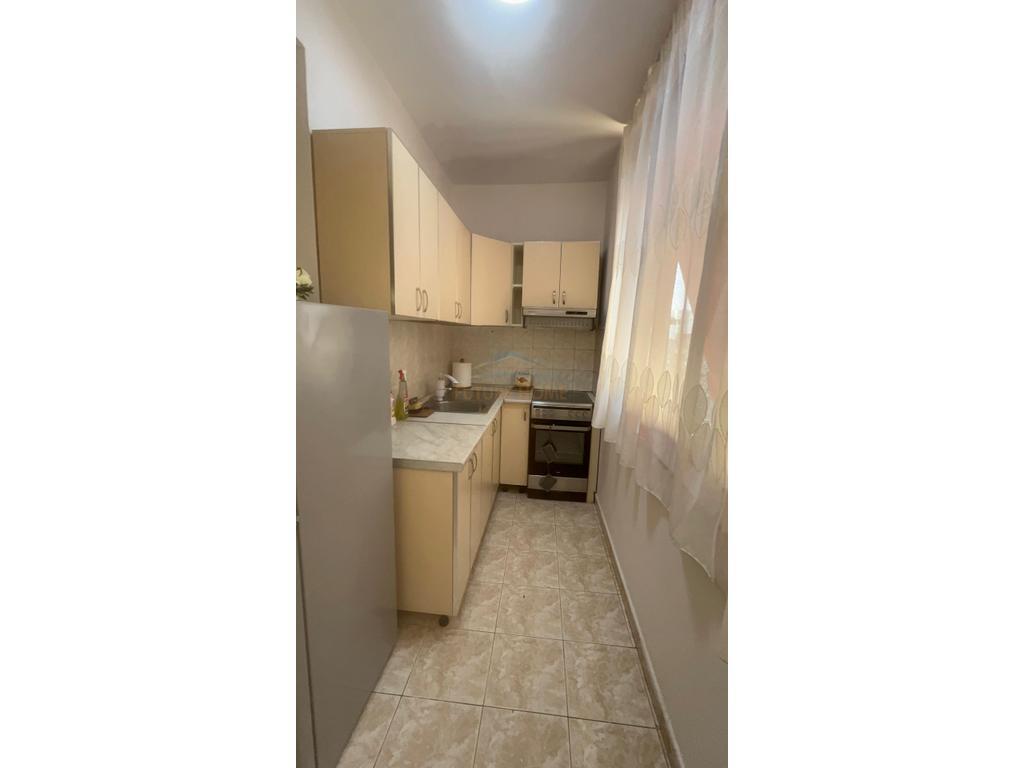 APARTAMENT 1+1 ME QERA ZOGU ZI